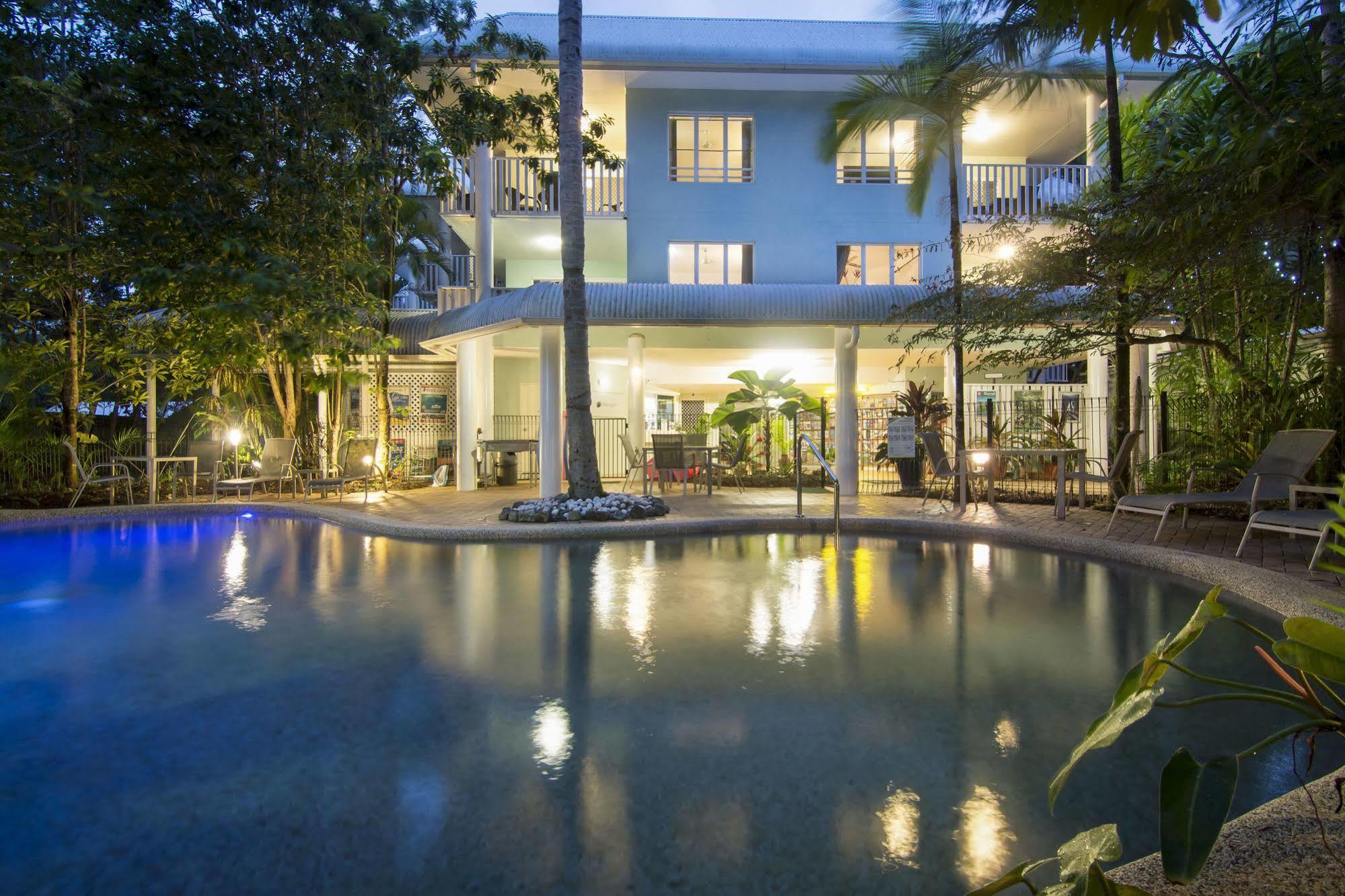 Outrigger Apartments Port Douglas Exterior photo