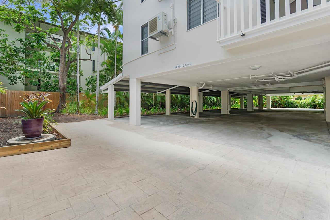 Outrigger Apartments Port Douglas Exterior photo